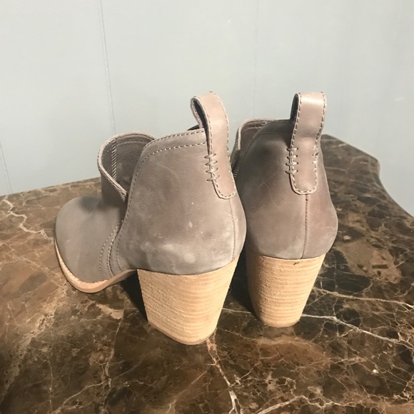 Jeffery Campbell Rosalee Bottle Western Inspired Size 9 Taupre Suede - Picture 2 of 3